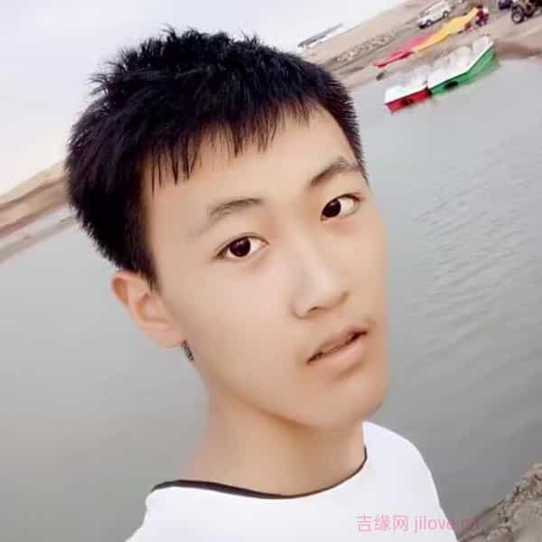 河南24岁单身帅哥真诚找对象-青海征婚相亲网