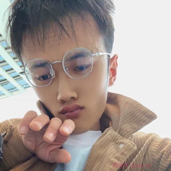 31岁岁贵州单身帅哥 - 青海吉缘网